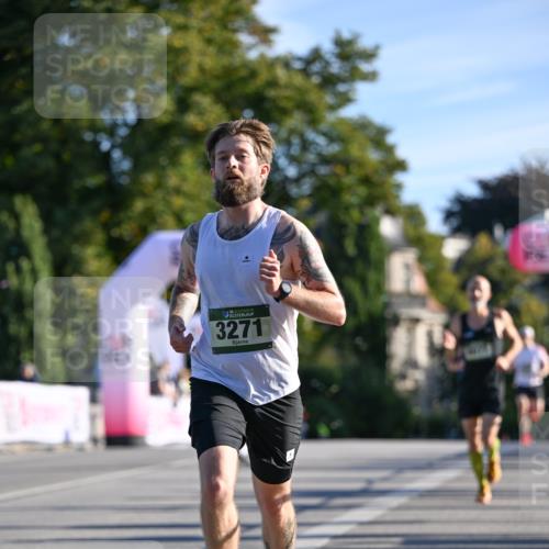 07.09.2025 - BARMER Alsterlauf Dr. Thomas Lammeyer http://msf.ph/oto/8705776 07.09.2025 09:21:55 Laufen 3271 meine-sportfotos.de