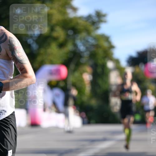 07.09.2025 - BARMER Alsterlauf Dr. Thomas Lammeyer http://msf.ph/oto/8705782 07.09.2025 09:21:56 Laufen  meine-sportfotos.de