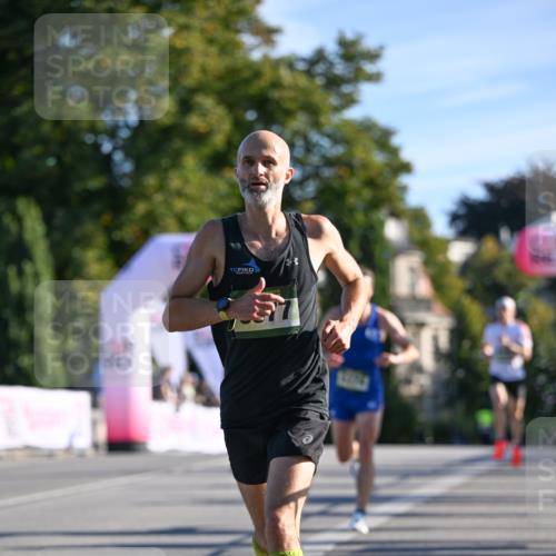 07.09.2025 - BARMER Alsterlauf Dr. Thomas Lammeyer http://msf.ph/oto/8705791 07.09.2025 09:21:57 Laufen  meine-sportfotos.de