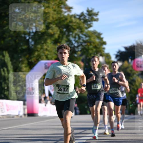 07.09.2025 - BARMER Alsterlauf Dr. Thomas Lammeyer http://msf.ph/oto/8705825 07.09.2025 09:22:07 Laufen 5532, 8221, 5066 meine-sportfotos.de