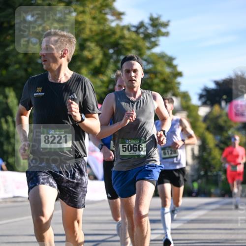 07.09.2025 - BARMER Alsterlauf Dr. Thomas Lammeyer http://msf.ph/oto/8705834 07.09.2025 09:22:08 Laufen 36, 8221, 36, 5066, 6128 meine-sportfotos.de