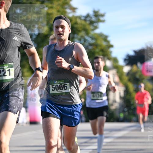 07.09.2025 - BARMER Alsterlauf Dr. Thomas Lammeyer http://msf.ph/oto/8705837 07.09.2025 09:22:09 Laufen 221, 36, 5066, 4120 meine-sportfotos.de