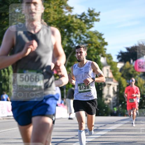 07.09.2025 - BARMER Alsterlauf Dr. Thomas Lammeyer http://msf.ph/oto/8705838 07.09.2025 09:22:09 Laufen 5066, 6128 meine-sportfotos.de