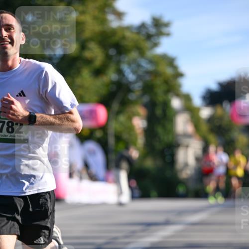 07.09.2025 - BARMER Alsterlauf Dr. Thomas Lammeyer http://msf.ph/oto/8705875 07.09.2025 09:22:16 Laufen 782 meine-sportfotos.de