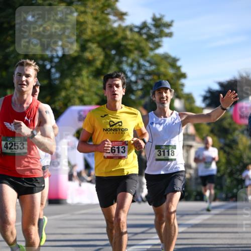 07.09.2025 - BARMER Alsterlauf Dr. Thomas Lammeyer http://msf.ph/oto/8705889 07.09.2025 09:22:22 Laufen 4253, 36, 613, 3118 meine-sportfotos.de