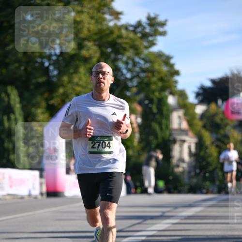 07.09.2025 - BARMER Alsterlauf Dr. Thomas Lammeyer http://msf.ph/oto/8705907 07.09.2025 09:22:26 Laufen 2704 meine-sportfotos.de