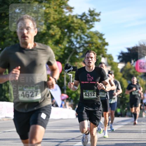 07.09.2025 - BARMER Alsterlauf Dr. Thomas Lammeyer http://msf.ph/oto/8705958 07.09.2025 09:22:40 Laufen 4627, 4312 meine-sportfotos.de