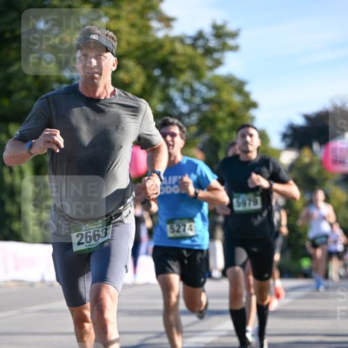 07.09.2025 - BARMER Alsterlauf Dr. Thomas Lammeyer http://msf.ph/oto/8705979 07.09.2025 09:22:43 Laufen 8, 2663, 5274, 5979 meine-sportfotos.de