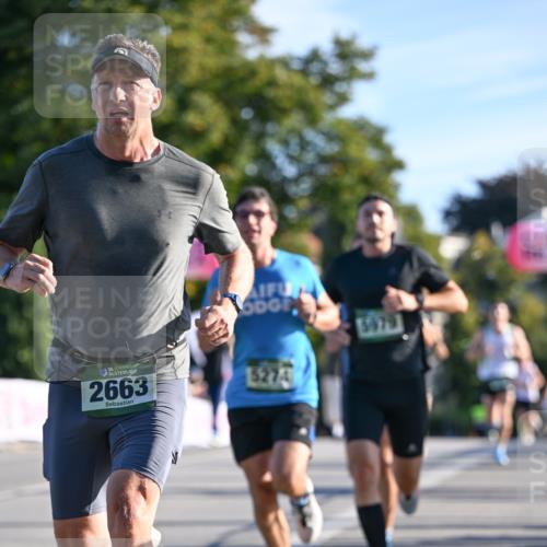 07.09.2025 - BARMER Alsterlauf Dr. Thomas Lammeyer http://msf.ph/oto/8705980 07.09.2025 09:22:43 Laufen 36, 2663, 5979, 5274 meine-sportfotos.de