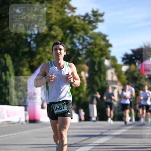 07.09.2025 - BARMER Alsterlauf Dr. Thomas Lammeyer http://msf.ph/oto/8706007 07.09.2025 09:22:48 Laufen 5687 meine-sportfotos.de