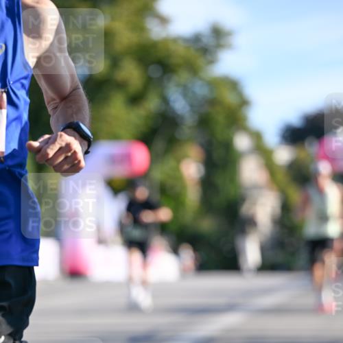 07.09.2025 - BARMER Alsterlauf Dr. Thomas Lammeyer http://msf.ph/oto/8706174 07.09.2025 09:23:18 Laufen  meine-sportfotos.de