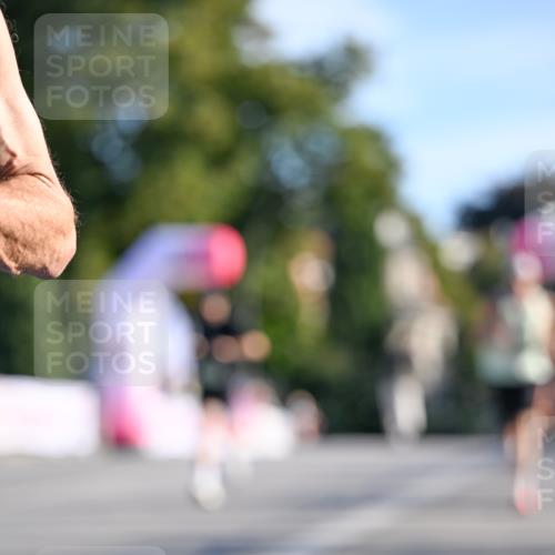 07.09.2025 - BARMER Alsterlauf Dr. Thomas Lammeyer http://msf.ph/oto/8706175 07.09.2025 09:23:18 Laufen  meine-sportfotos.de