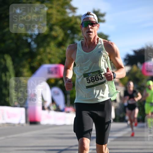 07.09.2025 - BARMER Alsterlauf Dr. Thomas Lammeyer http://msf.ph/oto/8706183 07.09.2025 09:23:21 Laufen 6136, 5863 meine-sportfotos.de