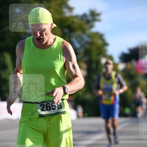 07.09.2025 - BARMER Alsterlauf Dr. Thomas Lammeyer http://msf.ph/oto/8706207 07.09.2025 09:23:26 Laufen 2658 meine-sportfotos.de