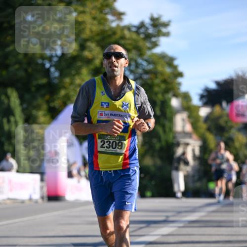 07.09.2025 - BARMER Alsterlauf Dr. Thomas Lammeyer http://msf.ph/oto/8706212 07.09.2025 09:23:27 Laufen 36, 2309 meine-sportfotos.de