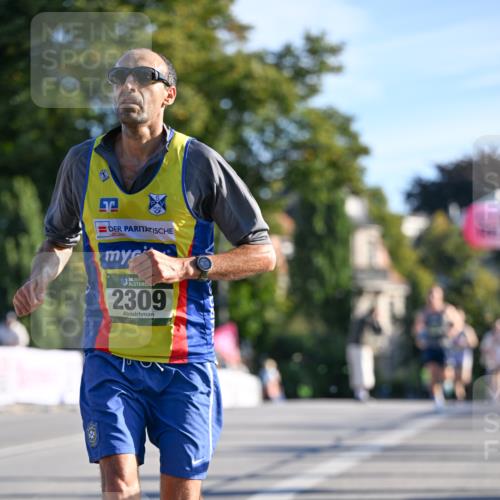 07.09.2025 - BARMER Alsterlauf Dr. Thomas Lammeyer http://msf.ph/oto/8706215 07.09.2025 09:23:27 Laufen 36, 2309 meine-sportfotos.de