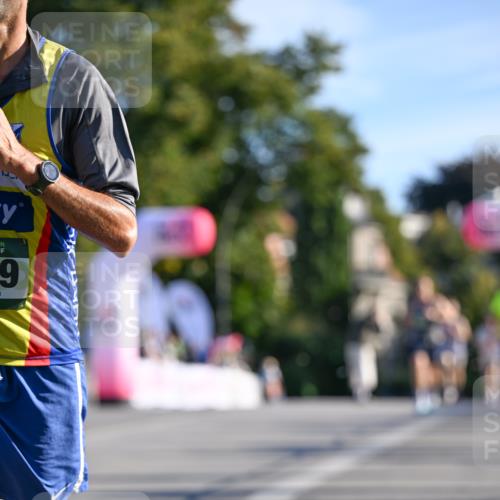 07.09.2025 - BARMER Alsterlauf Dr. Thomas Lammeyer http://msf.ph/oto/8706218 07.09.2025 09:23:28 Laufen 6 meine-sportfotos.de