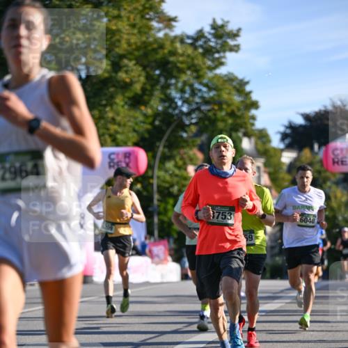 07.09.2025 - BARMER Alsterlauf Dr. Thomas Lammeyer http://msf.ph/oto/8706253 07.09.2025 09:23:37 Laufen 2964, 88, 3753, 59, 6040 meine-sportfotos.de