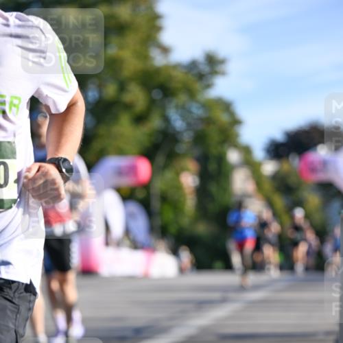07.09.2025 - BARMER Alsterlauf Dr. Thomas Lammeyer http://msf.ph/oto/8706271 07.09.2025 09:23:41 Laufen 84 meine-sportfotos.de