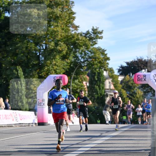 07.09.2025 - BARMER Alsterlauf Dr. Thomas Lammeyer http://msf.ph/oto/8706274 07.09.2025 09:23:43 Laufen 4419, 5431, 4639 meine-sportfotos.de