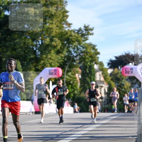 07.09.2025 - BARMER Alsterlauf Dr. Thomas Lammeyer http://msf.ph/oto/8706281 07.09.2025 09:23:44 Laufen 4419 meine-sportfotos.de