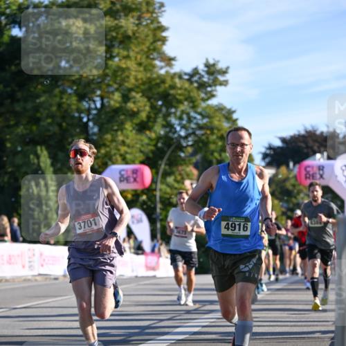 07.09.2025 - BARMER Alsterlauf Dr. Thomas Lammeyer http://msf.ph/oto/8706314 07.09.2025 09:23:51 Laufen 3701, 3673, 4916 meine-sportfotos.de