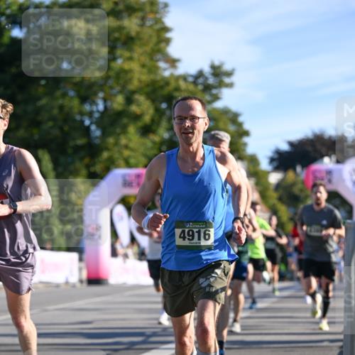 07.09.2025 - BARMER Alsterlauf Dr. Thomas Lammeyer http://msf.ph/oto/8706317 07.09.2025 09:23:52 Laufen 36, 4916 meine-sportfotos.de