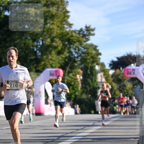 07.09.2025 - BARMER Alsterlauf Dr. Thomas Lammeyer http://msf.ph/oto/8706413 07.09.2025 09:24:07 Laufen 210 meine-sportfotos.de