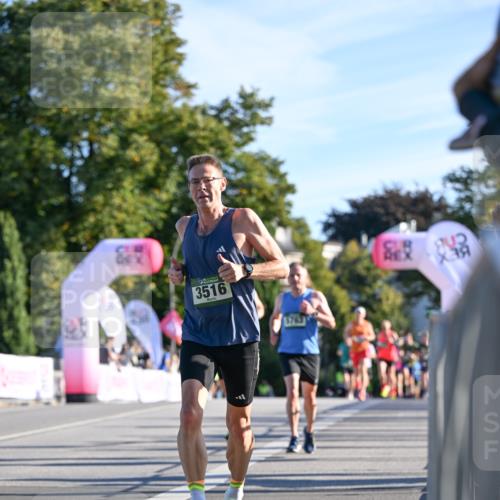 07.09.2025 - BARMER Alsterlauf Dr. Thomas Lammeyer http://msf.ph/oto/8706483 07.09.2025 09:24:22 Laufen 3516 meine-sportfotos.de