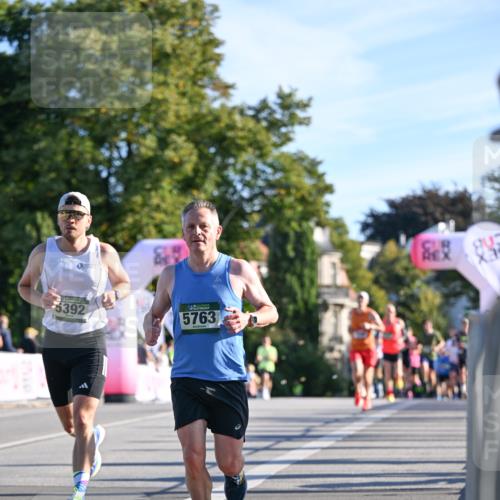 07.09.2025 - BARMER Alsterlauf Dr. Thomas Lammeyer http://msf.ph/oto/8706491 07.09.2025 09:24:24 Laufen 5392, 5763, 3 meine-sportfotos.de