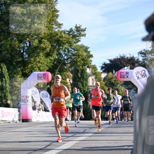 07.09.2025 - BARMER Alsterlauf Dr. Thomas Lammeyer http://msf.ph/oto/8706496 07.09.2025 09:24:27 Laufen 3296, 5243, 2583, 43074, 4375 meine-sportfotos.de