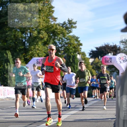 07.09.2025 - BARMER Alsterlauf Dr. Thomas Lammeyer http://msf.ph/oto/8706511 07.09.2025 09:24:30 Laufen 5243, 2583, 4307, 8375 meine-sportfotos.de