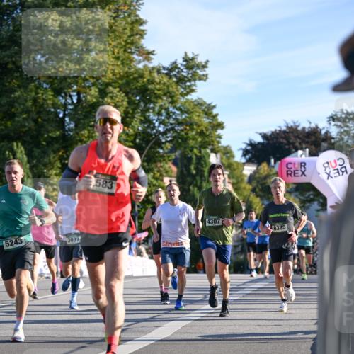 07.09.2025 - BARMER Alsterlauf Dr. Thomas Lammeyer http://msf.ph/oto/8706514 07.09.2025 09:24:30 Laufen 5243, 3097, 583, 4307, 8375 meine-sportfotos.de