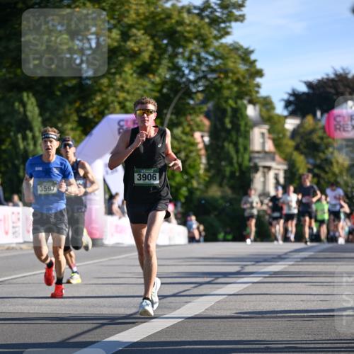 07.09.2025 - BARMER Alsterlauf Dr. Thomas Lammeyer http://msf.ph/oto/8706576 07.09.2025 09:24:43 Laufen 2510, 3597, 3906 meine-sportfotos.de