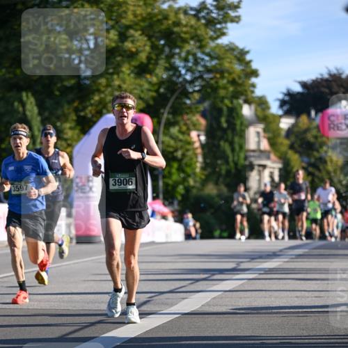 07.09.2025 - BARMER Alsterlauf Dr. Thomas Lammeyer http://msf.ph/oto/8706578 07.09.2025 09:24:43 Laufen 3906, 3597 meine-sportfotos.de