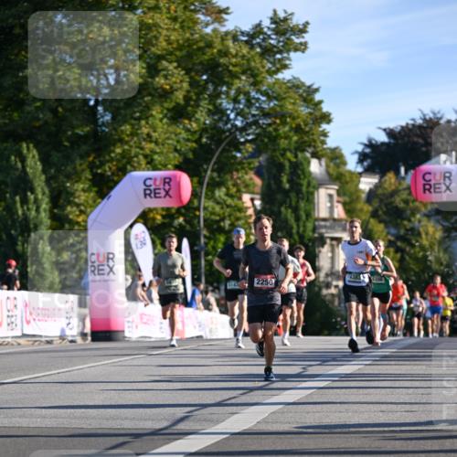 07.09.2025 - BARMER Alsterlauf Dr. Thomas Lammeyer http://msf.ph/oto/8706583 07.09.2025 09:24:47 Laufen 5143, 2250 meine-sportfotos.de