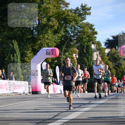 07.09.2025 - BARMER Alsterlauf Dr. Thomas Lammeyer http://msf.ph/oto/8706588 07.09.2025 09:24:48 Laufen 4383, 6306, 2250 meine-sportfotos.de
