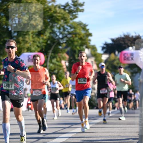 07.09.2025 - BARMER Alsterlauf Dr. Thomas Lammeyer http://msf.ph/oto/8706640 07.09.2025 09:24:58 Laufen 4687, 4652, 8025, 2231 meine-sportfotos.de