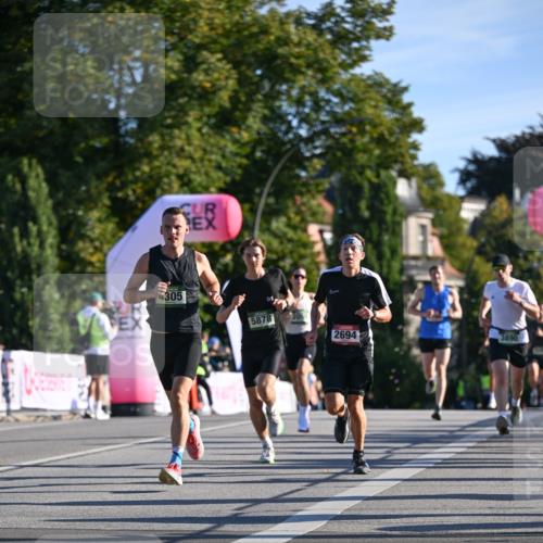 07.09.2025 - BARMER Alsterlauf Dr. Thomas Lammeyer http://msf.ph/oto/8706674 07.09.2025 09:25:07 Laufen 4305, 5878, 2694, 3890 meine-sportfotos.de