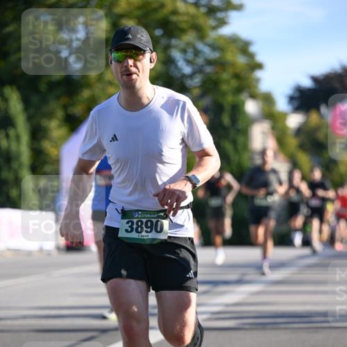 07.09.2025 - BARMER Alsterlauf Dr. Thomas Lammeyer http://msf.ph/oto/8706704 07.09.2025 09:25:12 Laufen 36, 3890 meine-sportfotos.de
