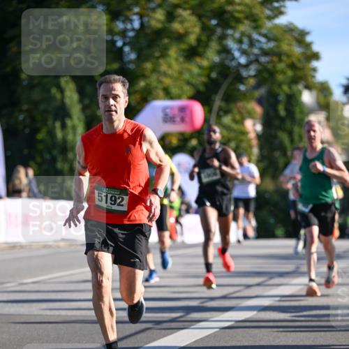 07.09.2025 - BARMER Alsterlauf Dr. Thomas Lammeyer http://msf.ph/oto/8706755 07.09.2025 09:25:21 Laufen 5192 meine-sportfotos.de