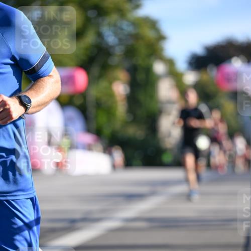 07.09.2025 - BARMER Alsterlauf Dr. Thomas Lammeyer http://msf.ph/oto/8706798 07.09.2025 09:25:28 Laufen  meine-sportfotos.de