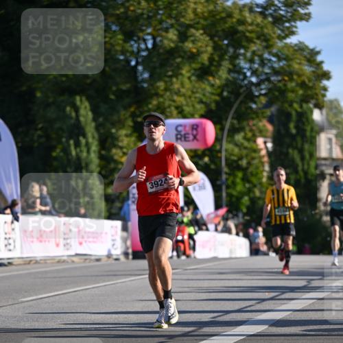 07.09.2025 - BARMER Alsterlauf Dr. Thomas Lammeyer http://msf.ph/oto/8706852 07.09.2025 09:25:43 Laufen 7540, 11, 3924 meine-sportfotos.de