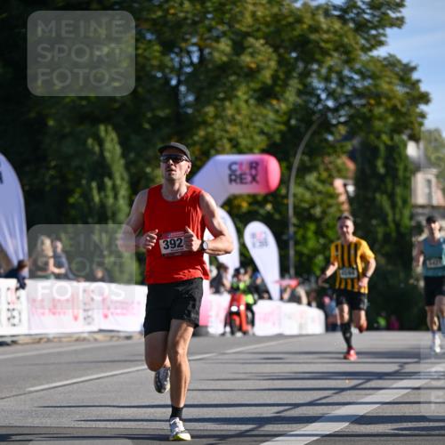 07.09.2025 - BARMER Alsterlauf Dr. Thomas Lammeyer http://msf.ph/oto/8706854 07.09.2025 09:25:43 Laufen 392 meine-sportfotos.de