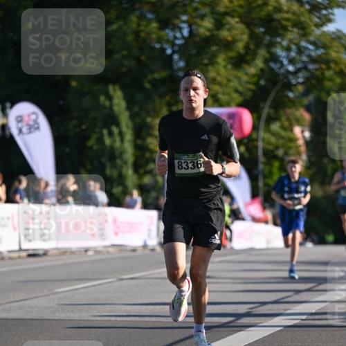 07.09.2025 - BARMER Alsterlauf Dr. Thomas Lammeyer http://msf.ph/oto/8706957 07.09.2025 09:26:03 Laufen 8336 meine-sportfotos.de