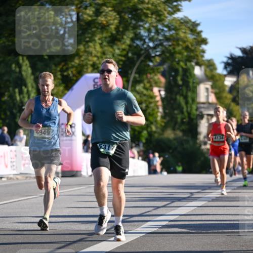 07.09.2025 - BARMER Alsterlauf Dr. Thomas Lammeyer http://msf.ph/oto/8706980 07.09.2025 09:26:07 Laufen 4949, 5317 meine-sportfotos.de