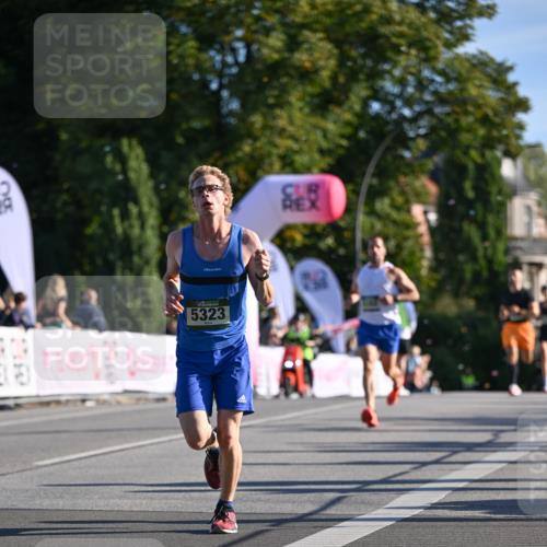 07.09.2025 - BARMER Alsterlauf Dr. Thomas Lammeyer http://msf.ph/oto/8707015 07.09.2025 09:26:13 Laufen 5323 meine-sportfotos.de