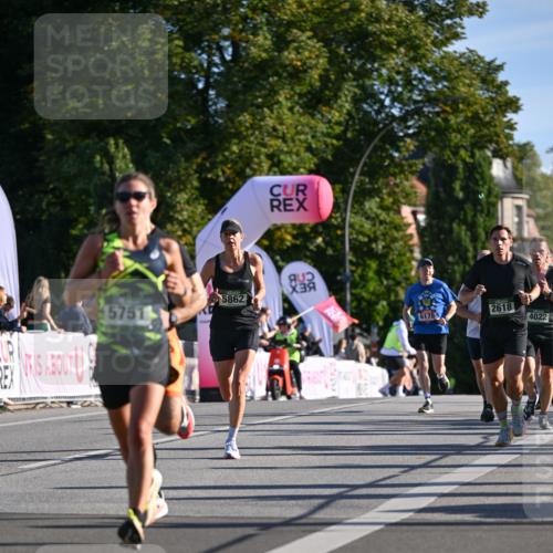 07.09.2025 - BARMER Alsterlauf Dr. Thomas Lammeyer http://msf.ph/oto/8707045 07.09.2025 09:26:20 Laufen 5862, 5751, 6178, 2618, 4022 meine-sportfotos.de
