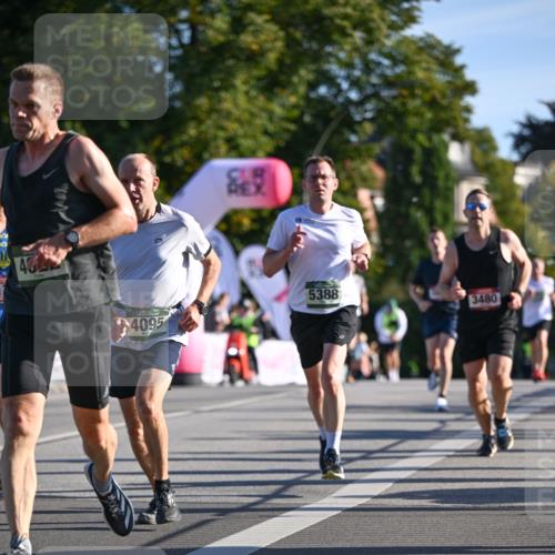 07.09.2025 - BARMER Alsterlauf Dr. Thomas Lammeyer http://msf.ph/oto/8707067 07.09.2025 09:26:23 Laufen 4614, 4095, 5388, 3480 meine-sportfotos.de
