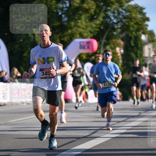 07.09.2025 - BARMER Alsterlauf Dr. Thomas Lammeyer http://msf.ph/oto/8707128 07.09.2025 09:26:36 Laufen 345, 6120 meine-sportfotos.de